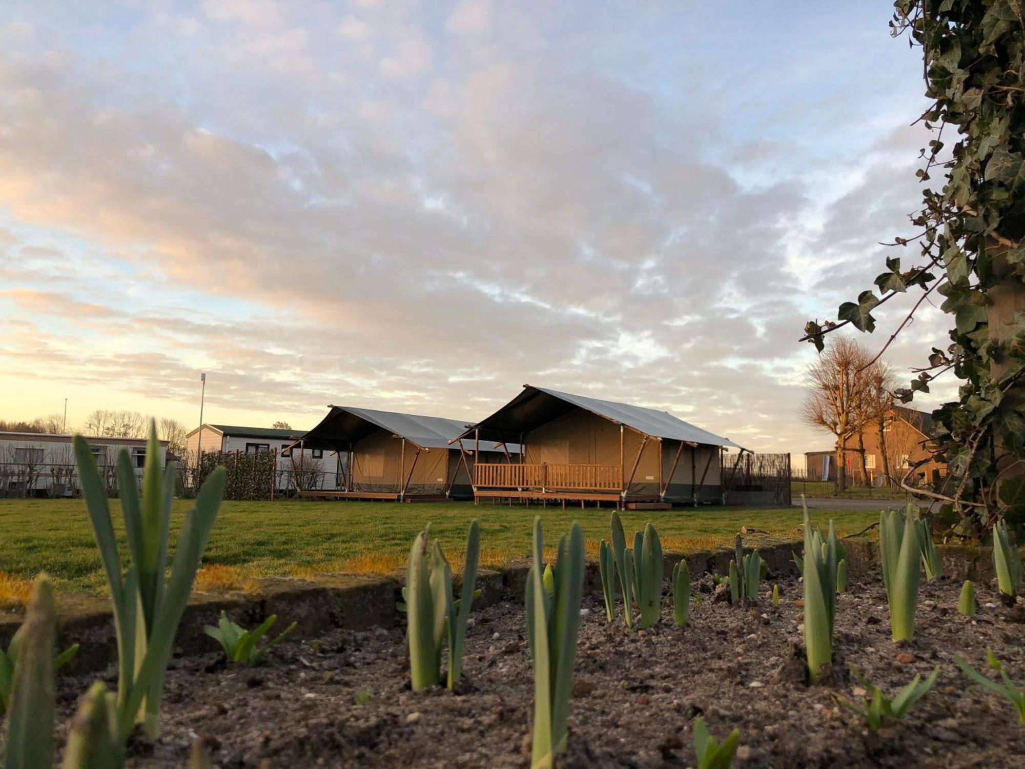 Glamping De Hof Van Eeden Warmond Exteriér fotografie